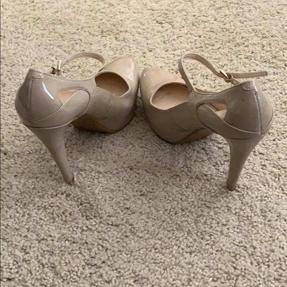 Nude Pumps - Picture 4 of 5